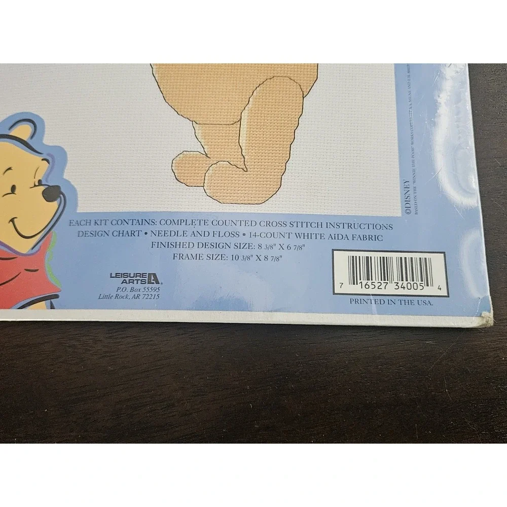 Pooh and the Hunny Bee Counted Cross Stitch by Leisure Arts‎ #34005 NEW